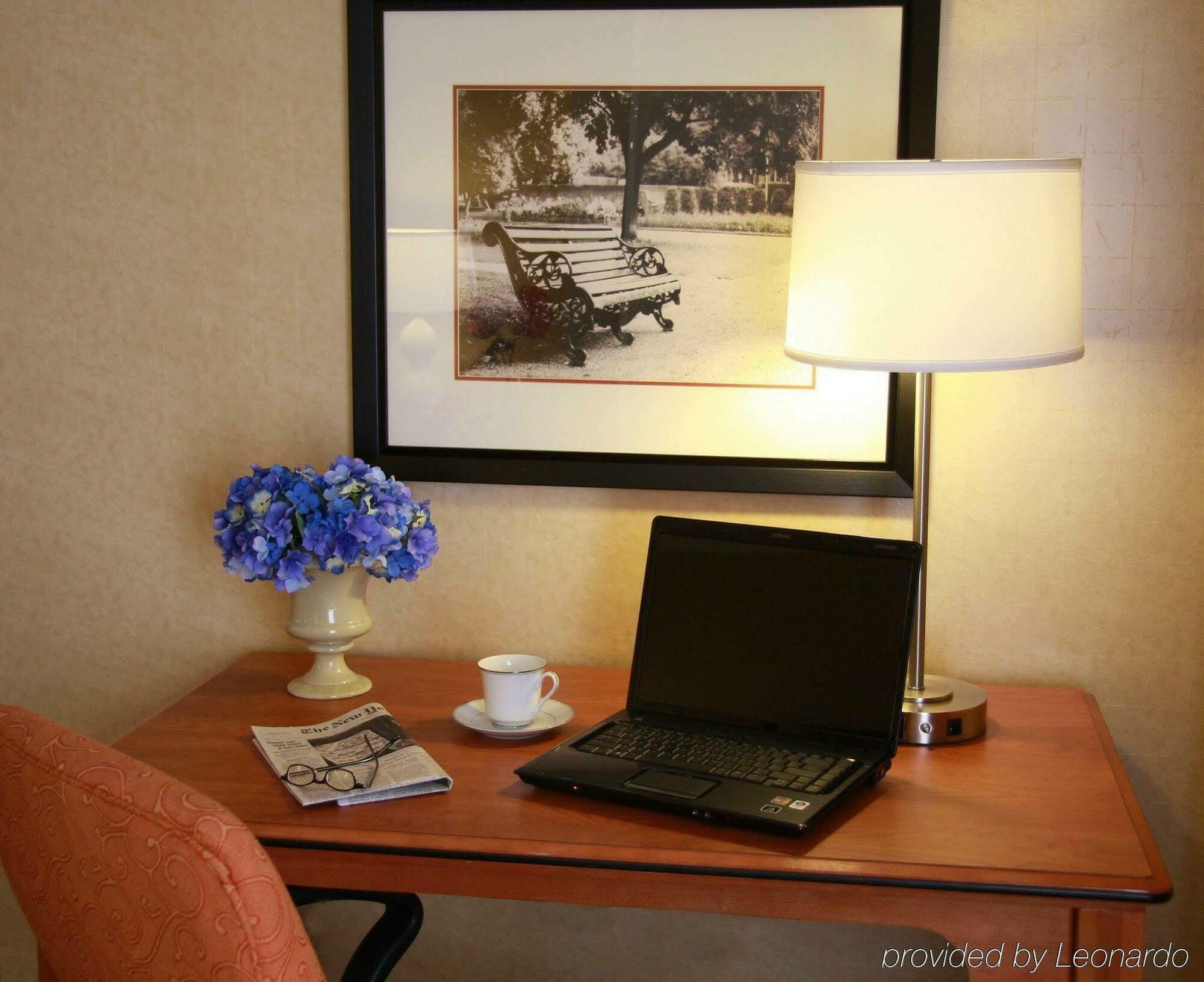 Holiday Inn Carbondale - Conference Center, An Ihg Hotel Room photo